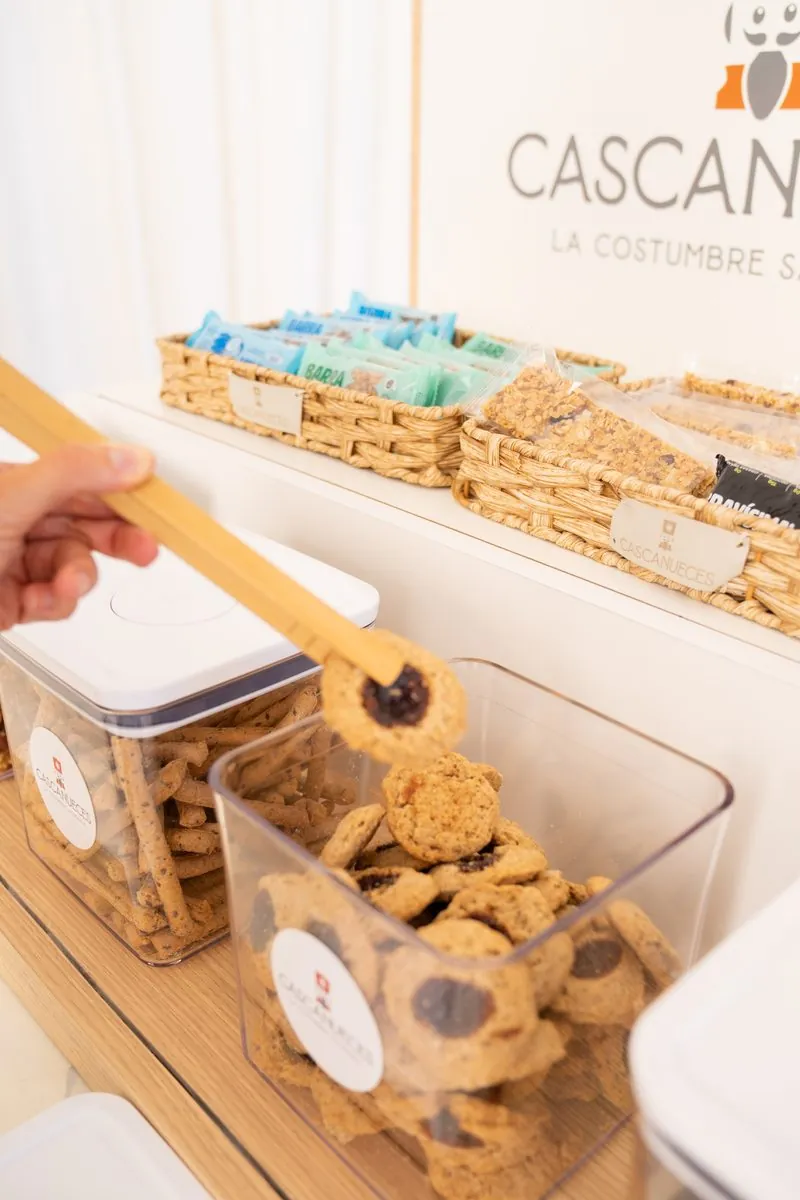 Cookies artesanales en frasco hermético Cascanueces