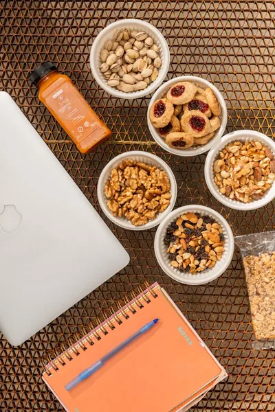 Mix de frutos secos naturales para empresas: almendras, nueces y castañas