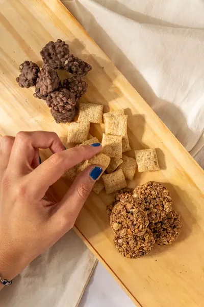 Barritas de cereal y semillas, snack saludable individual