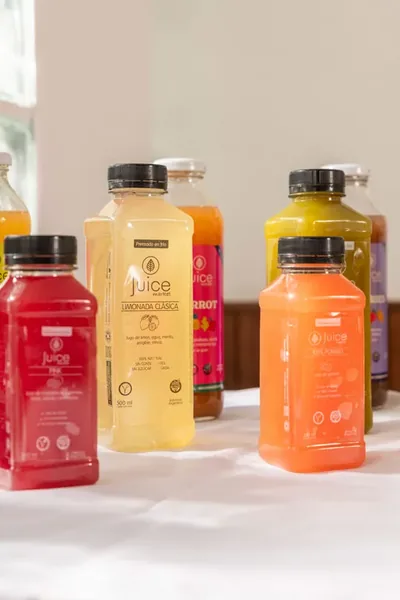 Jugo natural para reuniones y desayunos corporativos