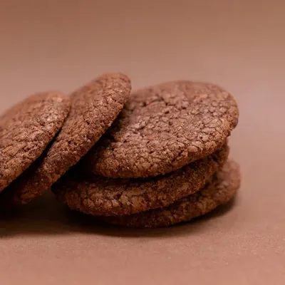 Semillas y cereales a granel en frasco hermético